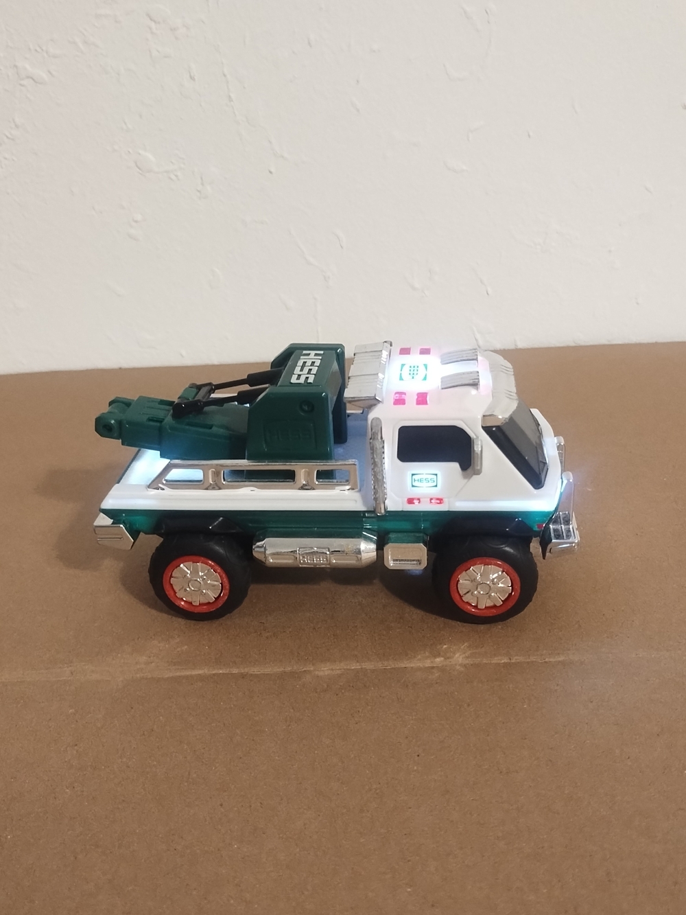 2019 Hess Plastic Toy 6" Long Tow Truck is working the light  missing 1 parts